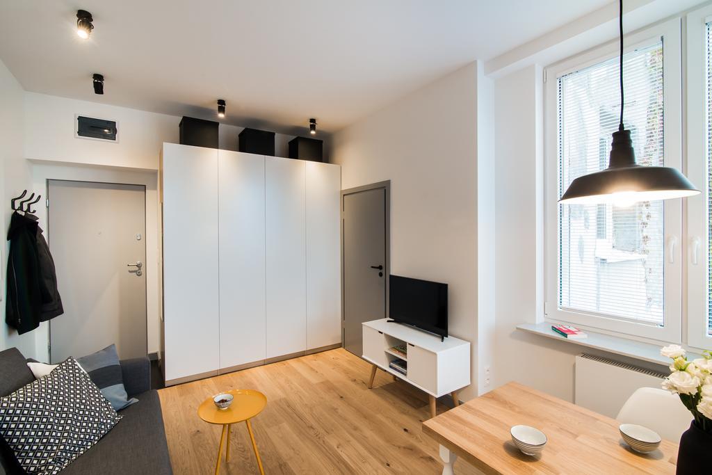 Shortstaypoland Niepodleglosci Warsaw Exterior photo